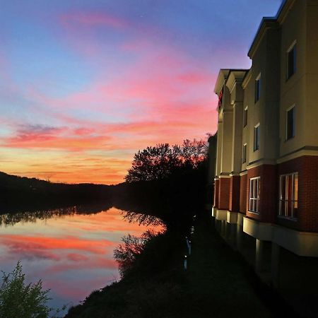 Hampton Inn Owego Esterno foto